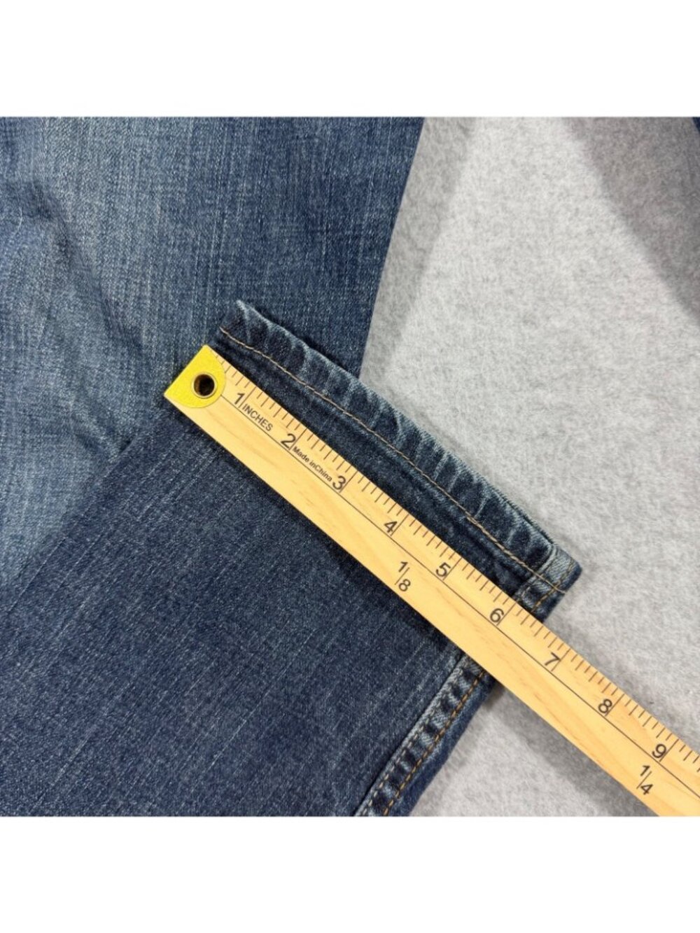 Levi’s 511 Men’s Jeans 34x32 Slim Fit Blue Denim Distressed Faded Cotton - Picture 9 of 10